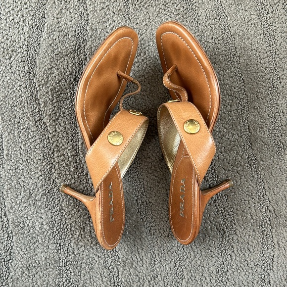 Prada Leather Studded Accents T-Strap Sandals Women's Size: 38.5/8.5 - Picture 9 of 9